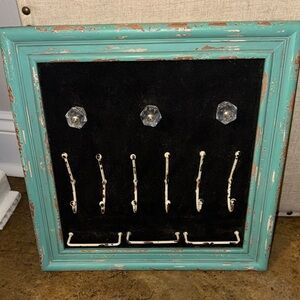 Vintage Style Wall Jewelry Holder